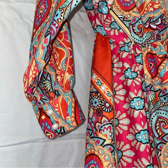 Deep V-Neck Open Tie Back Dress - Picture 4 of 5